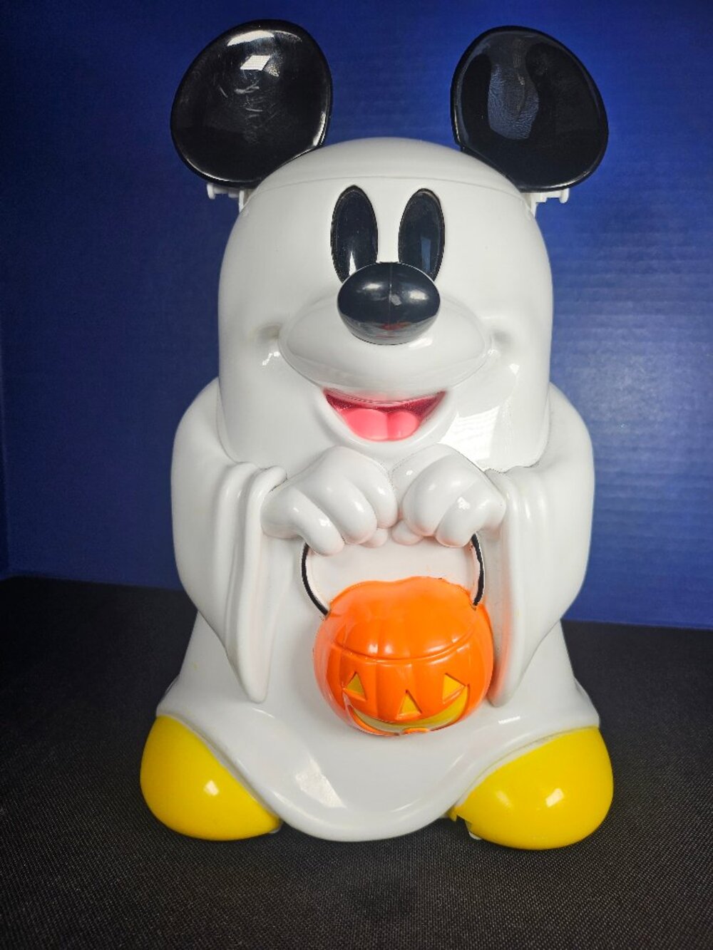 Disney Parks Mickey Mouse Ghost Halloween Popcorn Candy Bucket Trick Or Treat